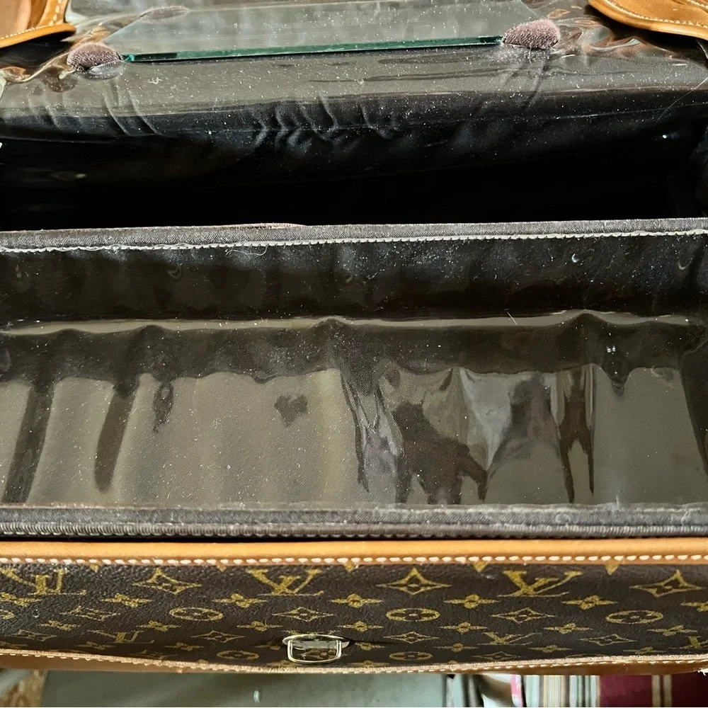 Vintage Authentic Louis Vuitton Train Case